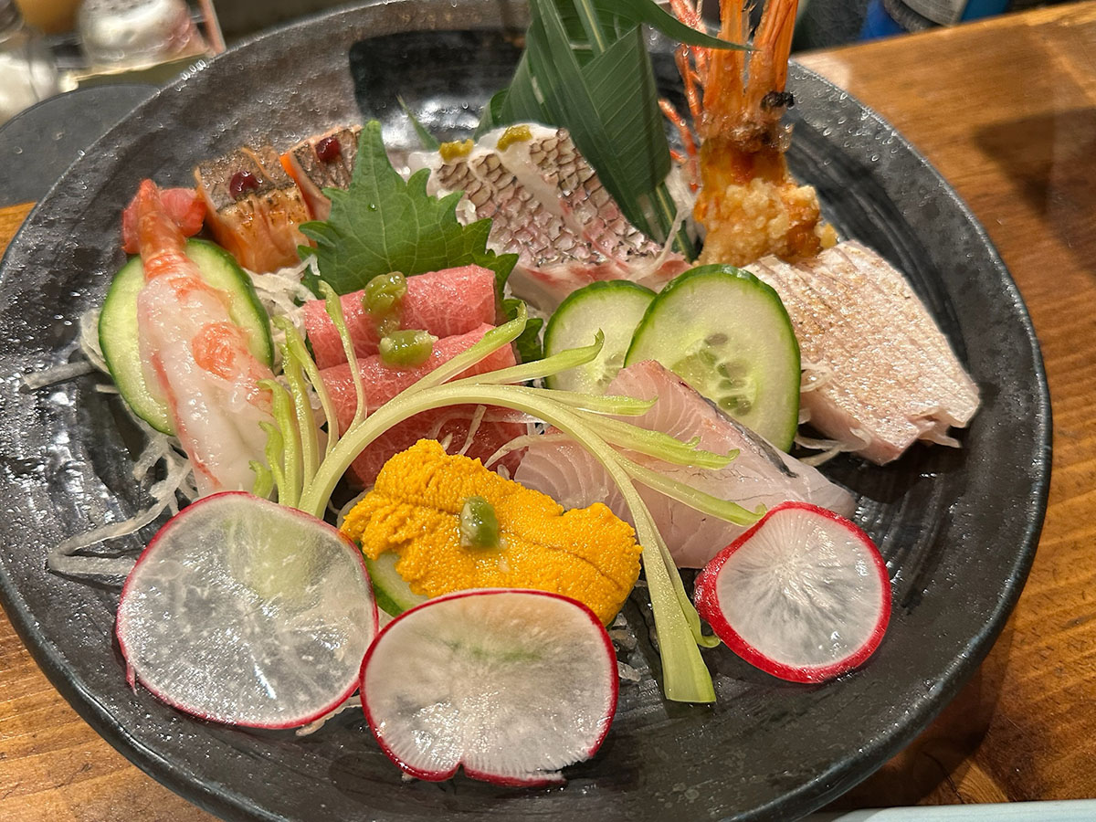 Goemon Izakaya Bar & Karaoke Lounge